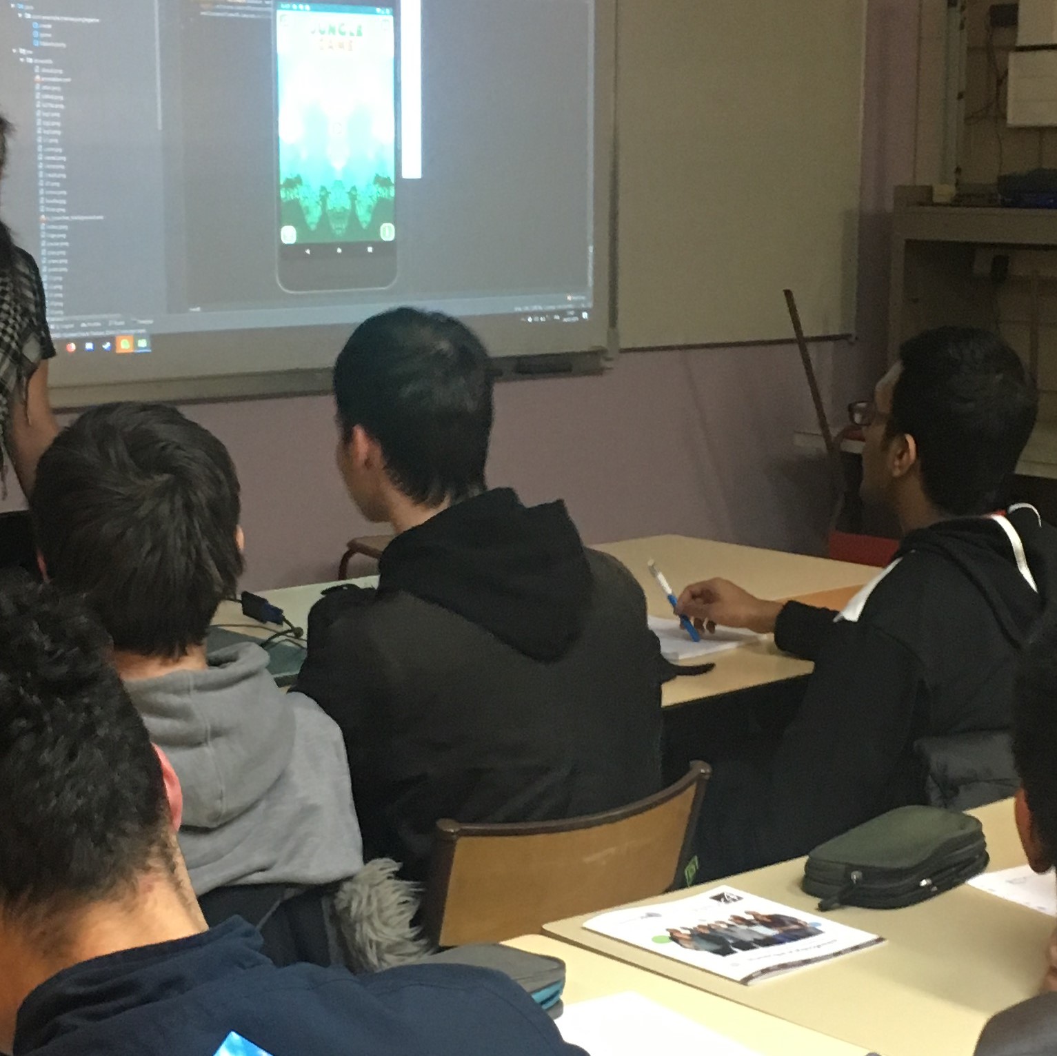 Illustration de la voie professionnelle au lycée Langevin Wallon